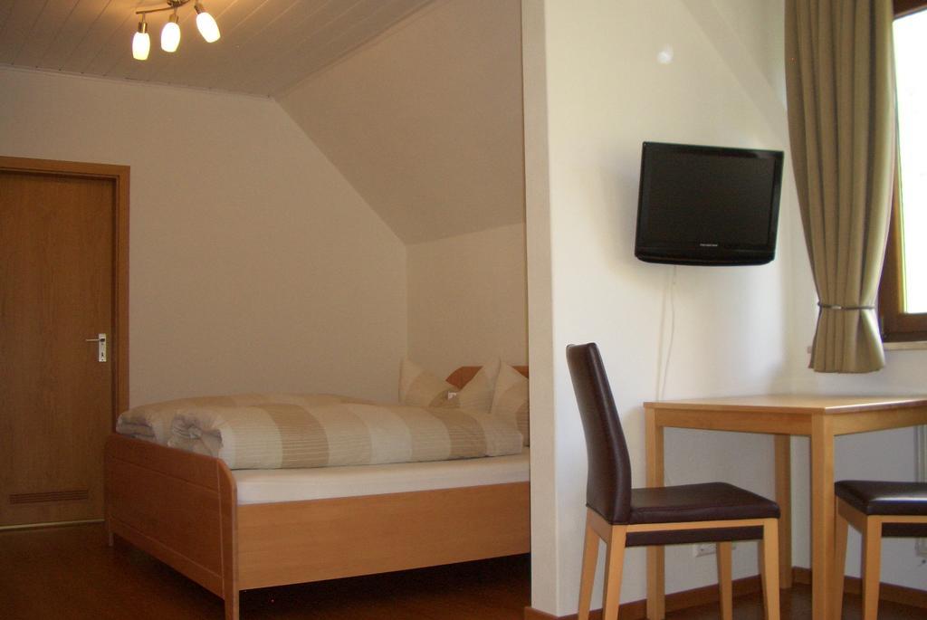 Gaestehaus Weberskirch Эрнст Номер фото